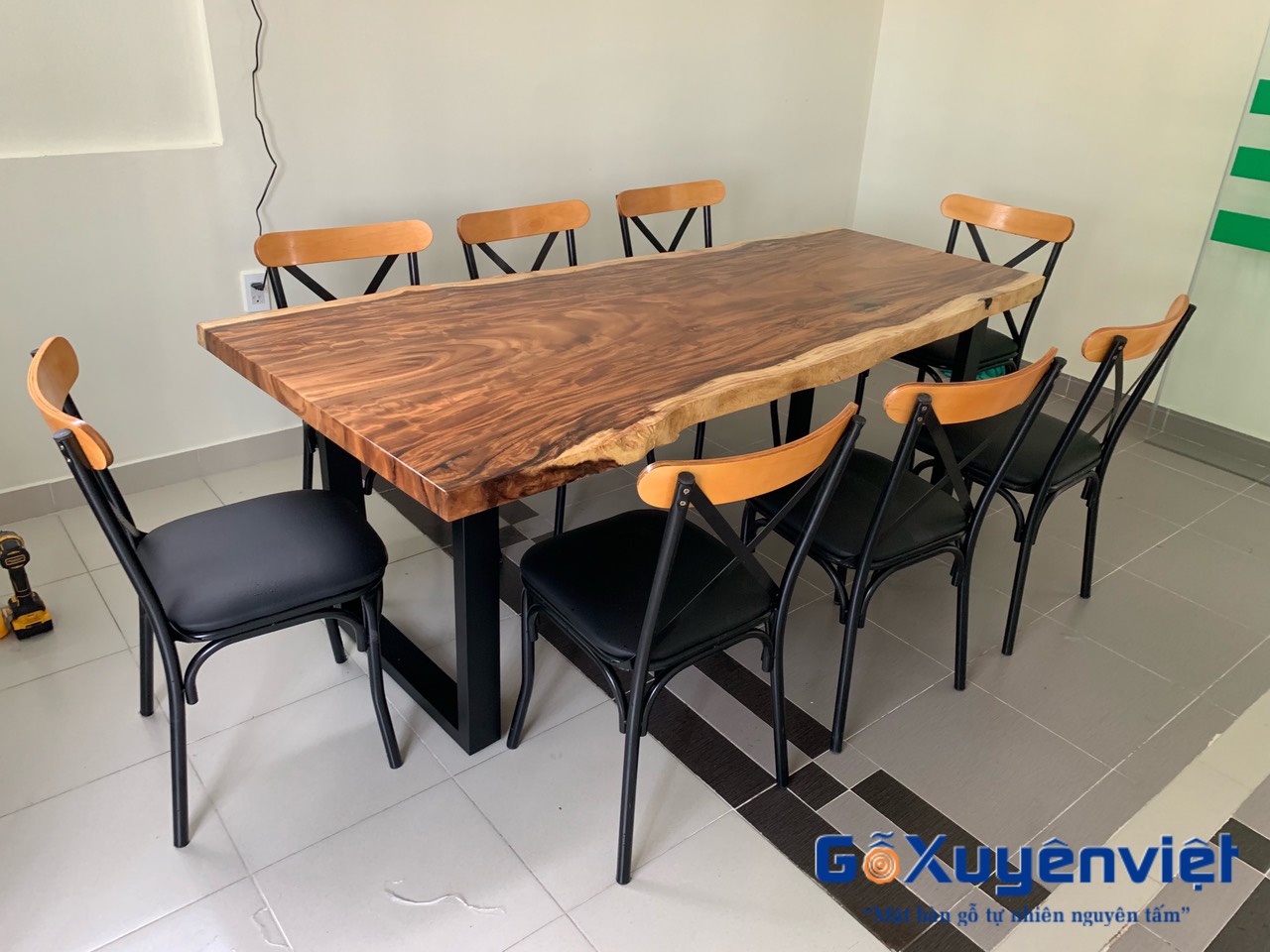 Bàn nguyên tấm 8 người ngồi